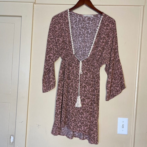 Audrey 3+1 Dresses & Skirts - Audrey 3+1 Dusty Rose Floral Tie-Front Mini Dress